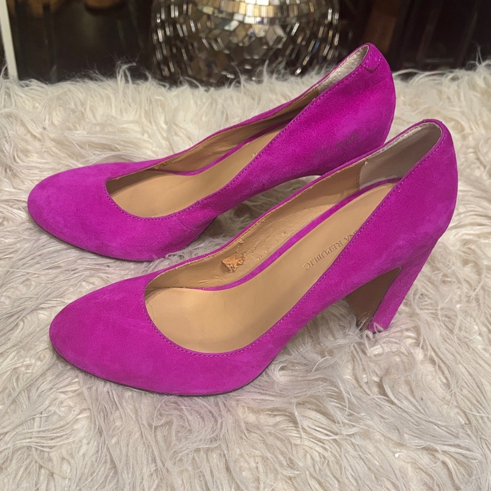 Banana Republic Fuchsia Suede Heels - Picture 4 of 4